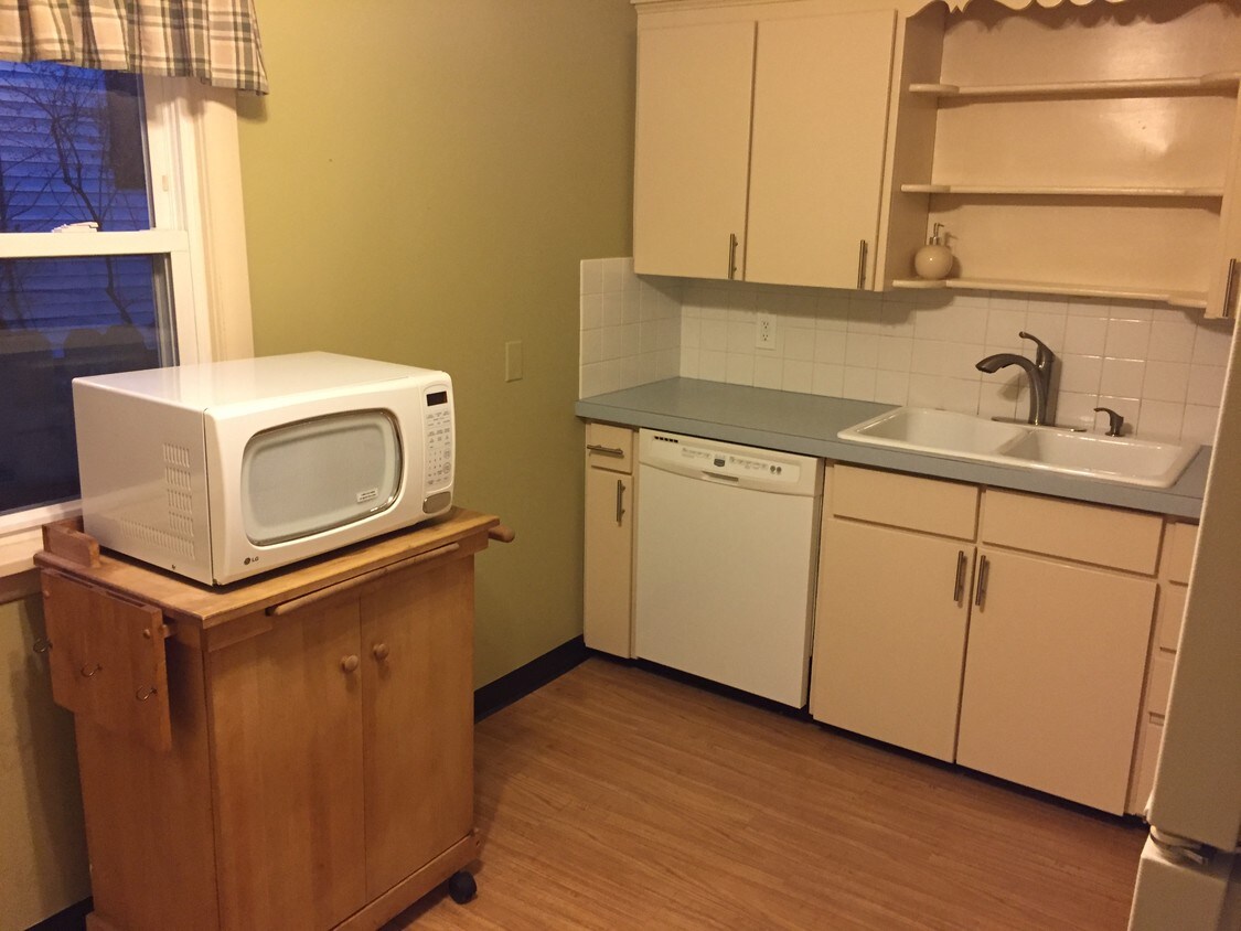 Foto principal - 2440 Eastgate Ave