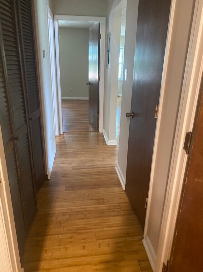 Building Photo - 105 Fairhaven Ct