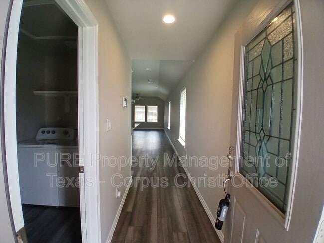 Foto del edificio - 7610 Rustler Ln