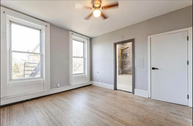 Foto del edificio - 291 Forrest St