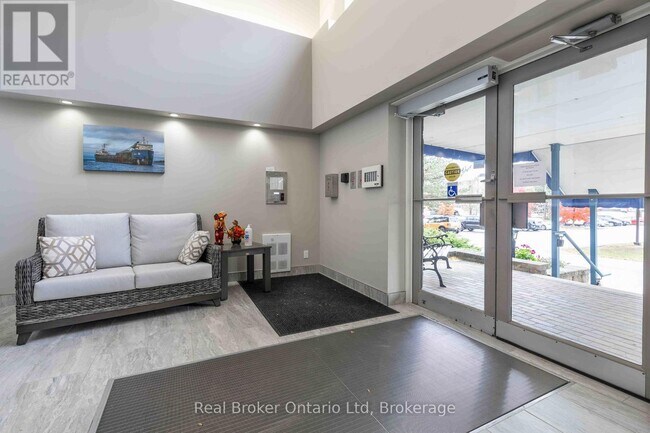 Photo du bâtiment - 1455 2nd Ave W
