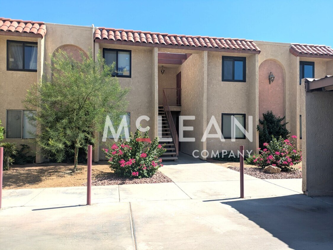 Foto principal - Stylish 1-Bedroom Upstairs Apartment with ...