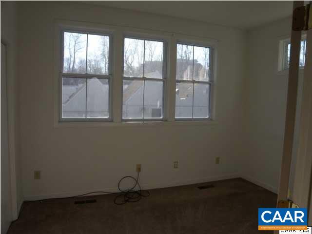 Building Photo - 1122 E Market St