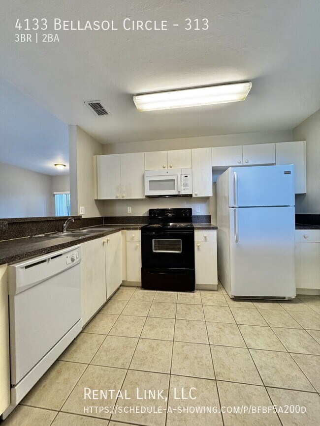 Building Photo - 4133 Bellasol Cir
