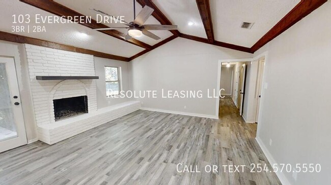 Building Photo - Renovated Harker Heights Gem – Stylish Liv...