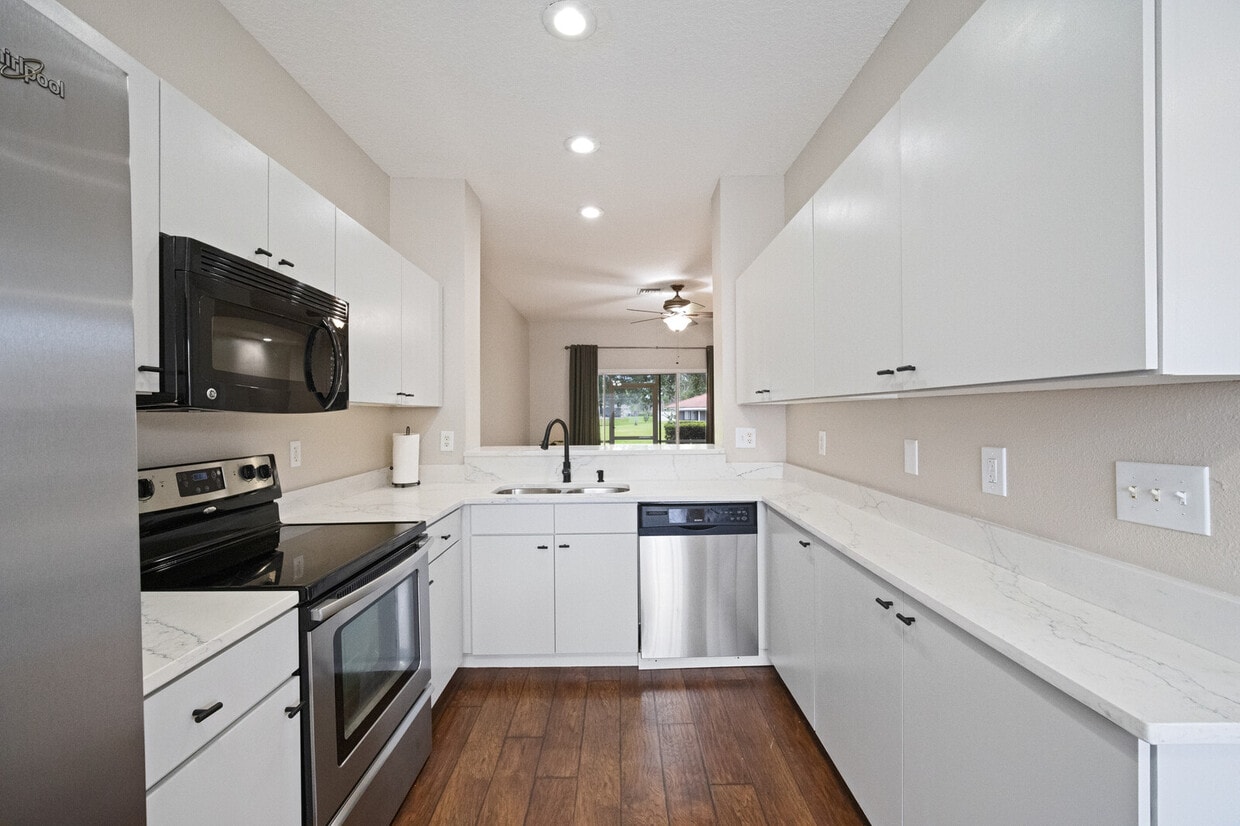Primary Photo - 18505 Pebble Lake Ct