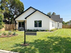 Building Photo - 5838 Beldart St
