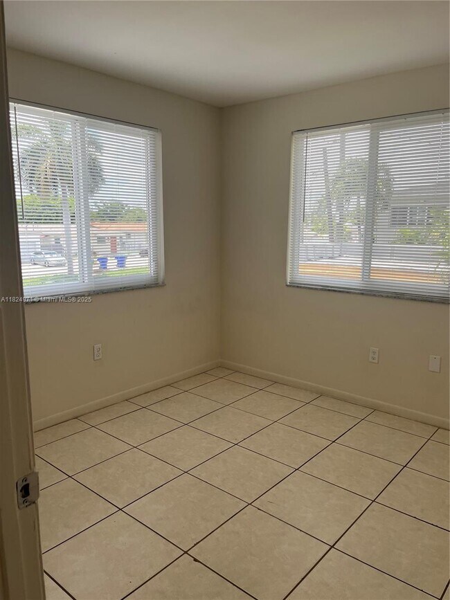 Foto del edificio - 1419 SW 22nd Ave