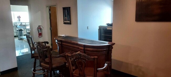 Building Photo - Lake-View Living Studio Suites