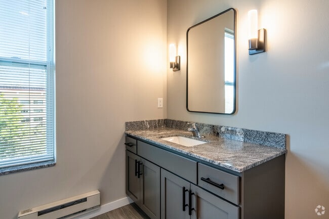 2BR, 2BA - 1162SF - The Whitney Reserve