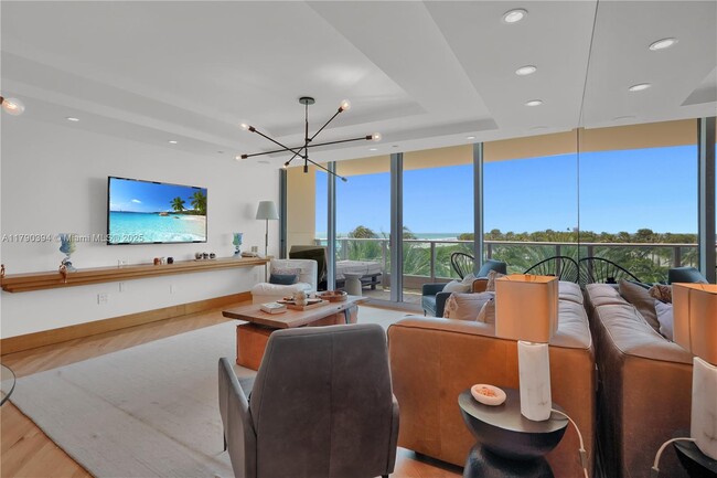 Building Photo - 1455 Ocean Dr