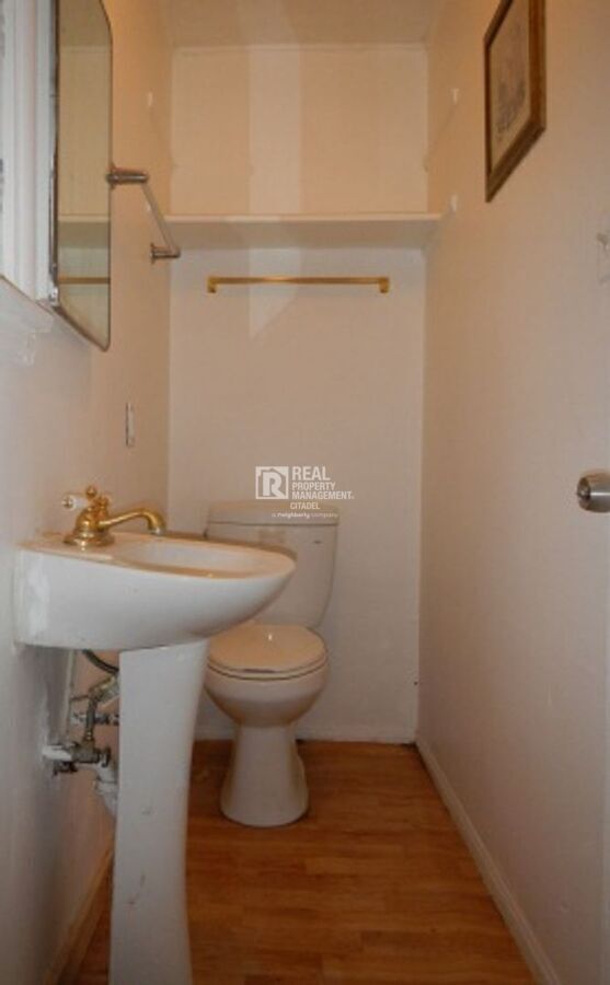 Foto del edificio - 172 E Claremont St