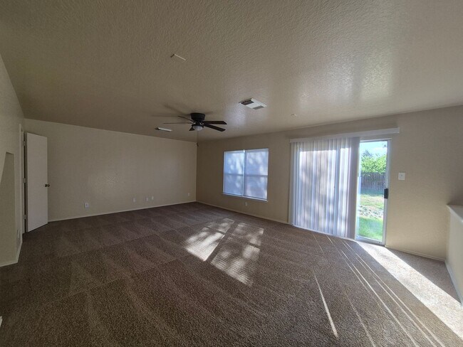 Foto del edificio - 5302 Reiter Pass