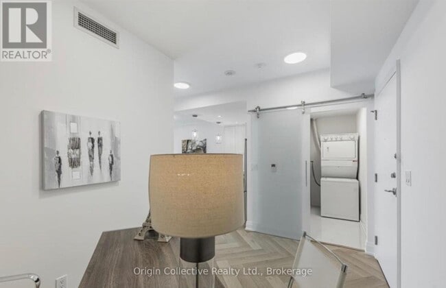 Building Photo - 33 Cox Blvd