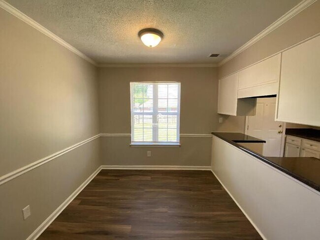 Building Photo - 4355 Rosswood Dr