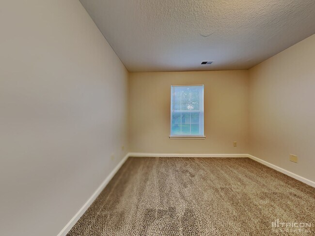 Foto del edificio - 6103 E Meadow Ridge Rd