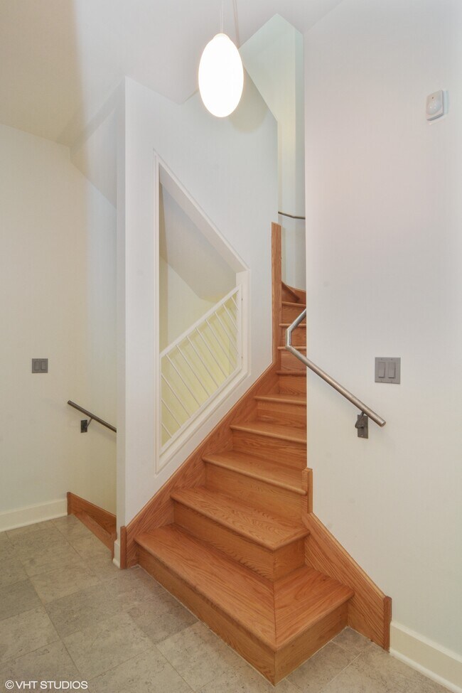 Foto del edificio - 2734 N Lincoln Ave