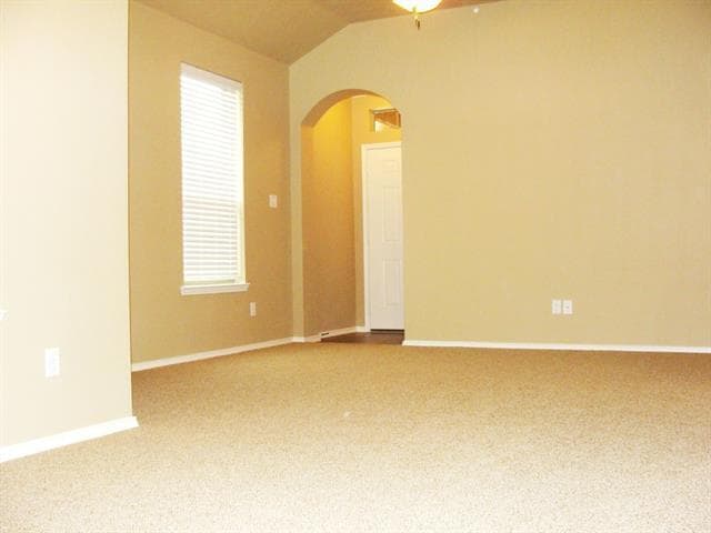 Building Photo - 1432 Ravenwood Dr