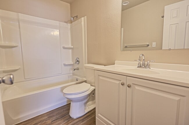 Building Photo - 1230 Boulder Dr