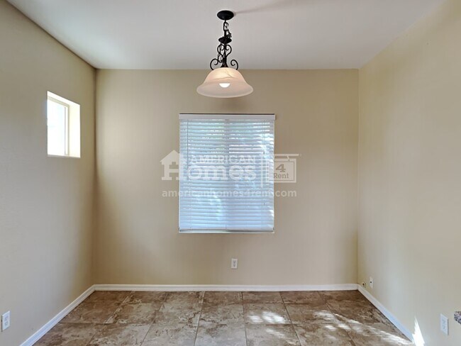 Building Photo - 132 W Camino Rio Chiquito