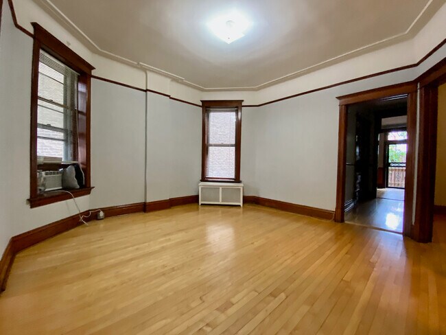 Building Photo - 3222 N Clifton Ave