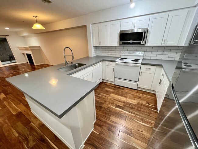 Building Photo - Westview Condominiums ~ Greenwood