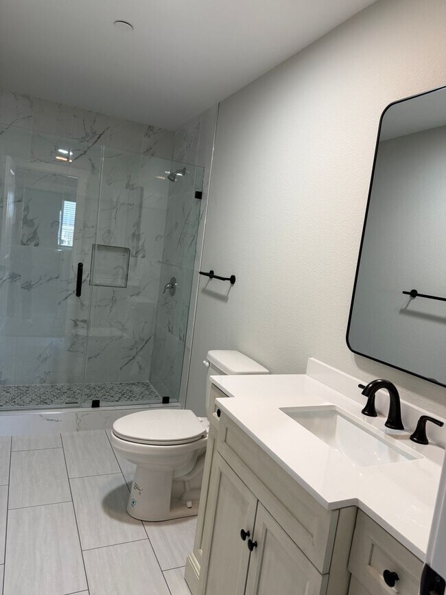 Foto del edificio - 644 Green St