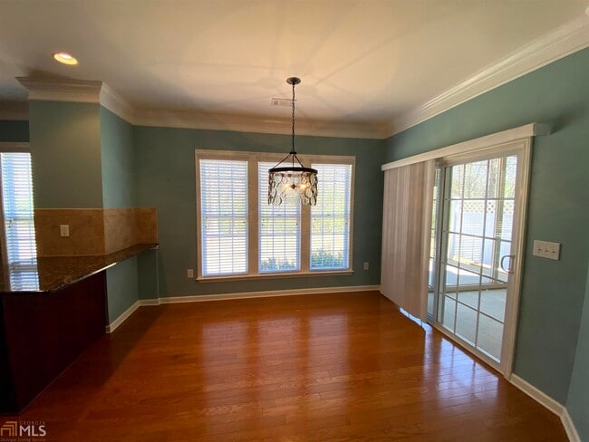 Building Photo - 6202 Longleaf Dr