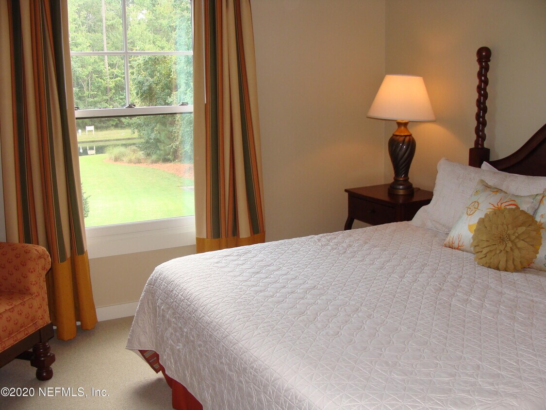 Foto principal - 965 Registry Blvd