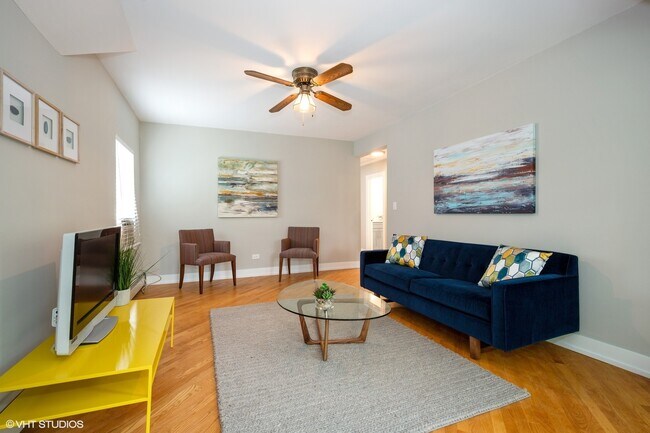 Foto del edificio - 4026 N Kenneth Ave