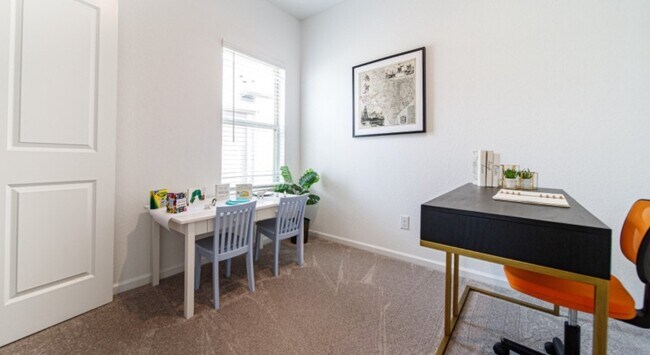 Building Photo - 9910 Kilkenny St