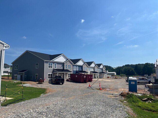 Foto del edificio - 3906 Tunnel Hill Rd