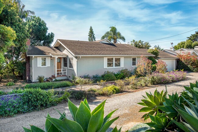 Building Photo - Stunning Mesa Oceanfront Home with Breatht...