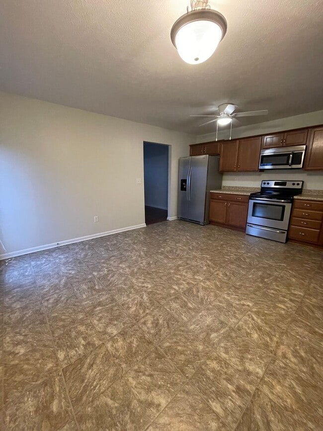 Building Photo - 104 Melody Ct