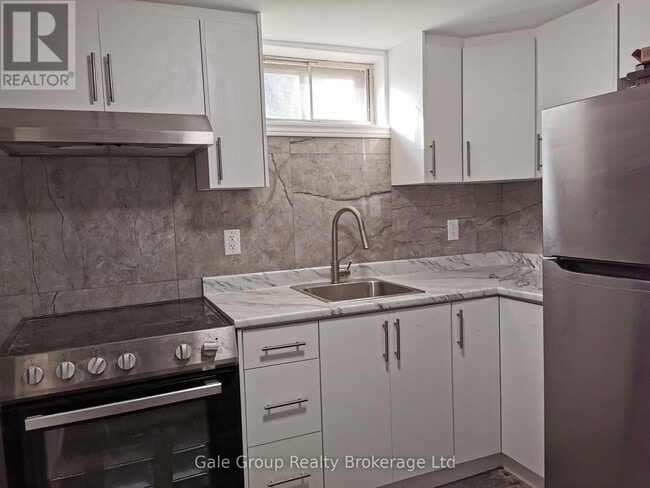 Photo du bâtiment - 74 Aileen Dr