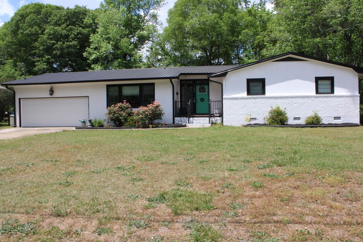 Primary Photo - 1609 Currituck Ave