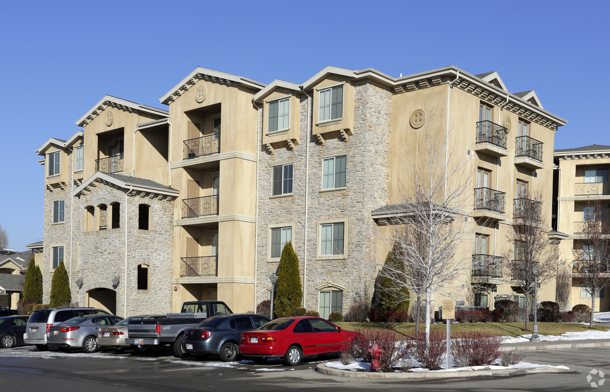 Italian Village Apartments Orem