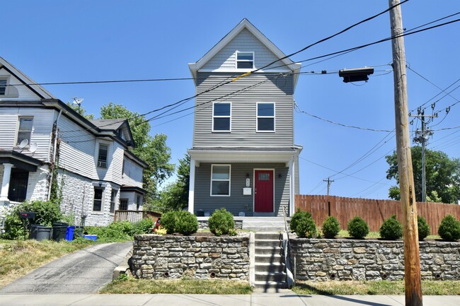 Building Photo - 422 Jackson Ave