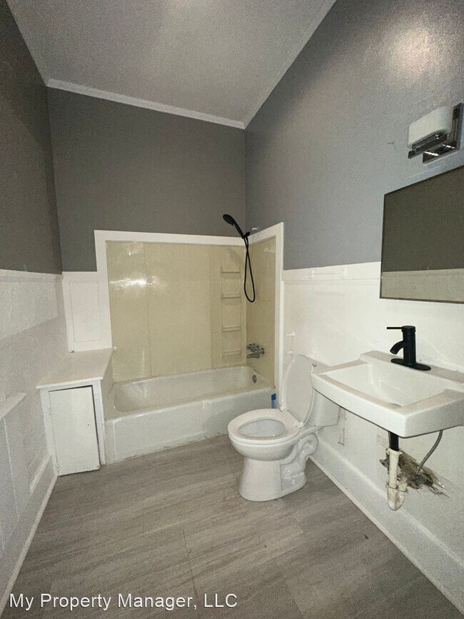Foto del edificio - 2 br, 1 bath House - 274 Vine Street