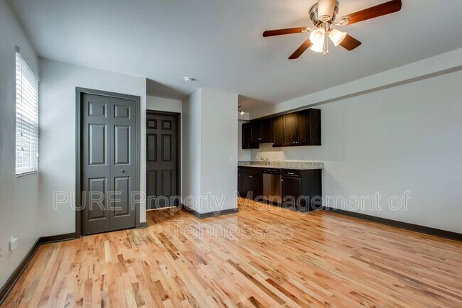 Building Photo - 517 Veritas Street