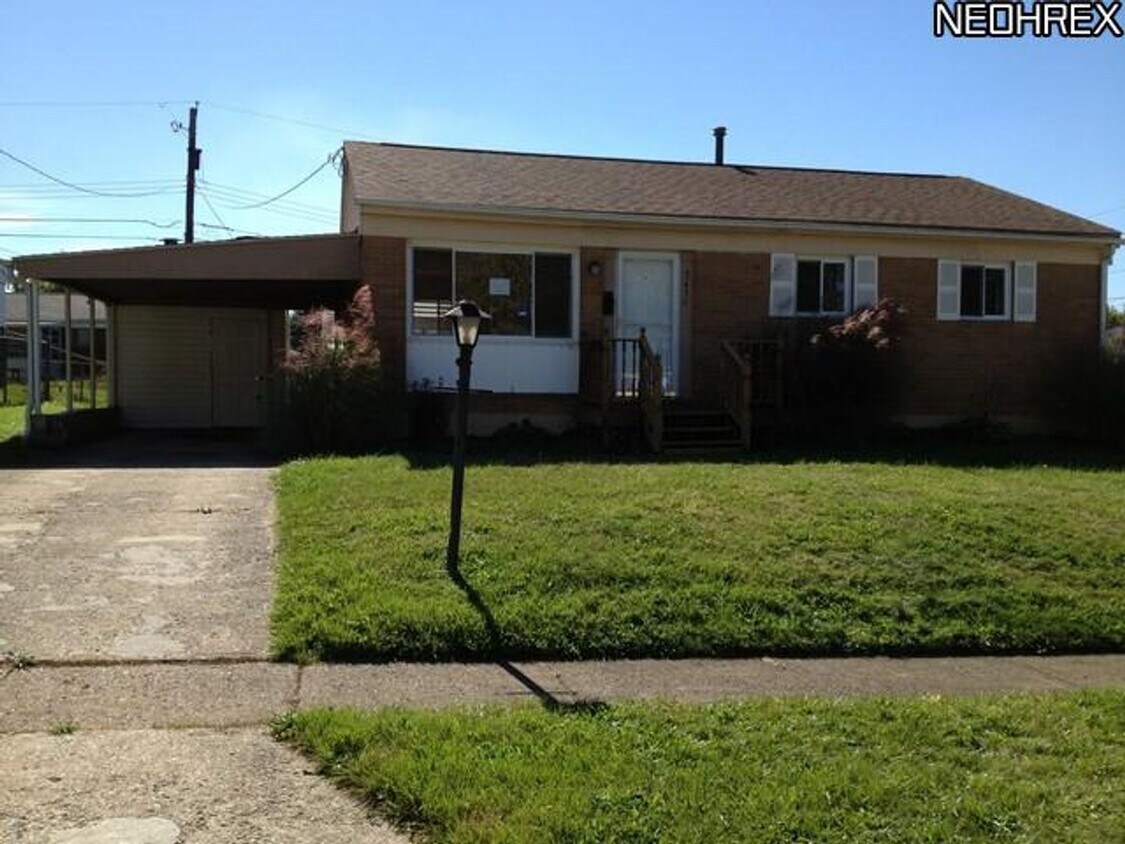 Foto principal - Charming 3-Bedroom Home in Desirable Plain...
