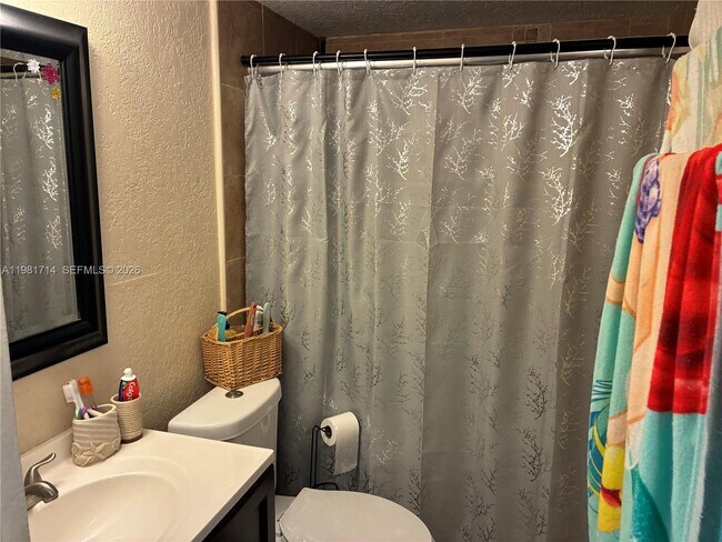 Foto del edificio - 10765 SW 4th St