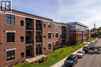 Building Photo - 1370 Argyle Rd