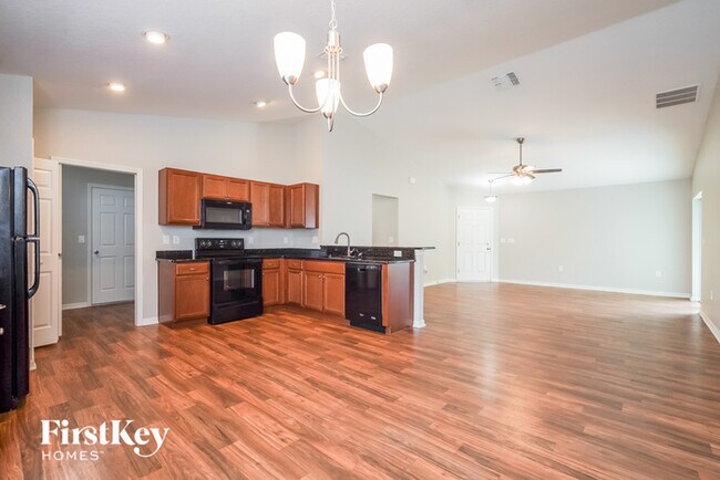 Building Photo - 881 Greenshank Dr
