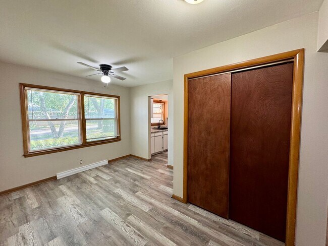 Foto del edificio - 5905 N 66th St