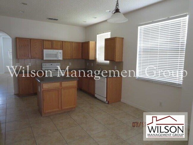 Foto del edificio - 4 br, 2 bath House - 5327 Adair Oak Drive