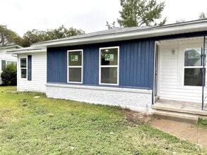 Building Photo - 319 Woodard Ave
