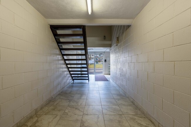 Photo du bâtiment - Thompson Manor Apartments