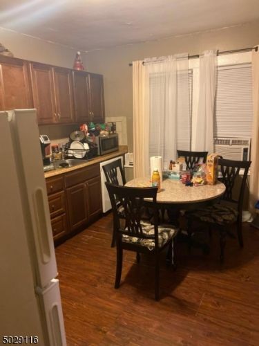 Foto del edificio - 171 Old Bloomfield Ave