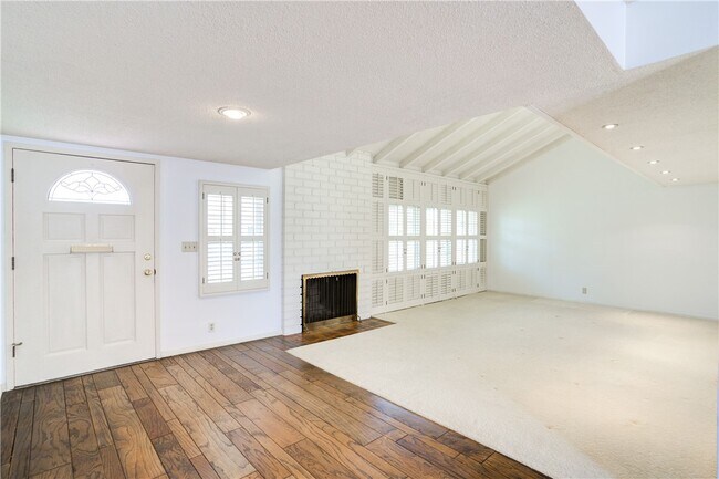 Building Photo - 2722 Coleridge Dr